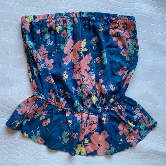 3/$30 O’Neill “Maximus” Floral Tube Top - Picture 2 of 6